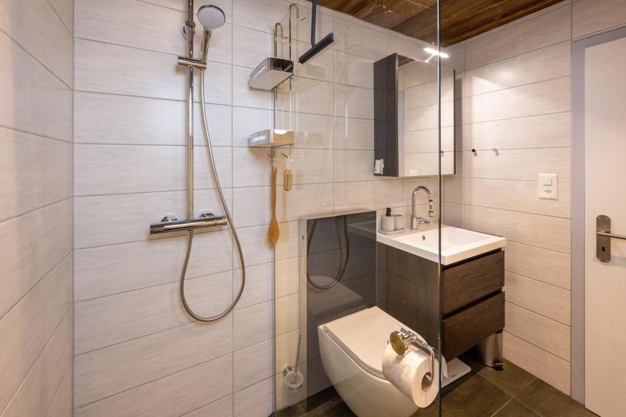 Studio Roseline - Smart & Modern เกรเชิน ภายนอก รูปภาพ